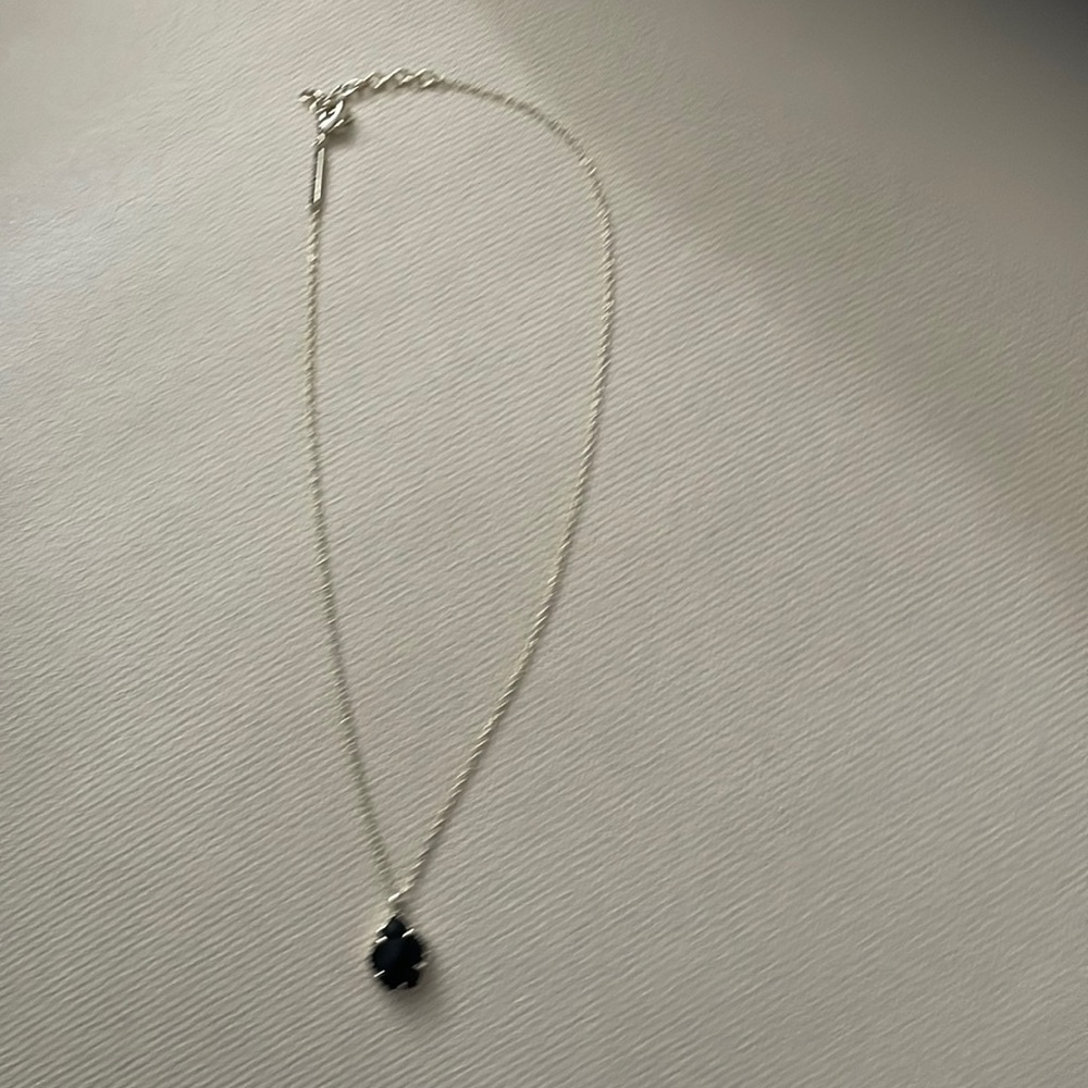 Kendra Scott necklace
